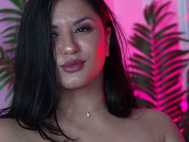 EssenaMonroe live cam on BongaCams
