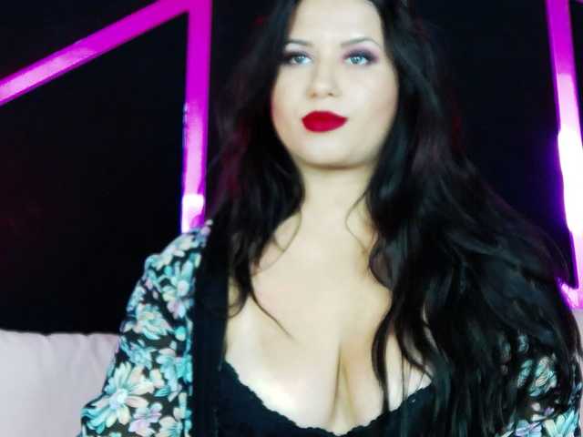 EssenaMonroe live cam on BongaCams