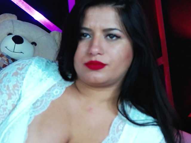EssenaMonroe live cam on BongaCams