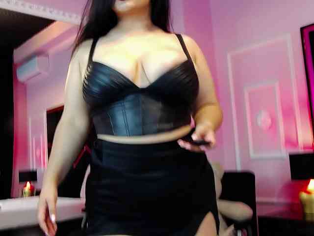 EssenaMonroe webcam