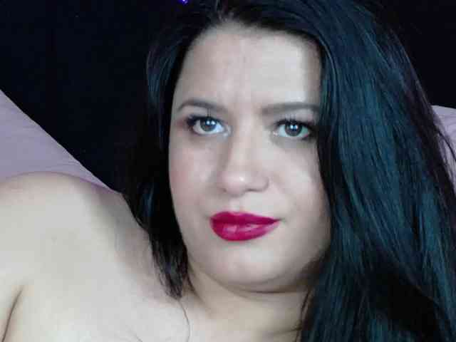 EssenaMonroe webcam