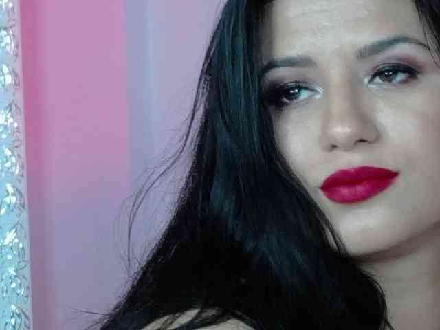 EssenaMonroe webcam