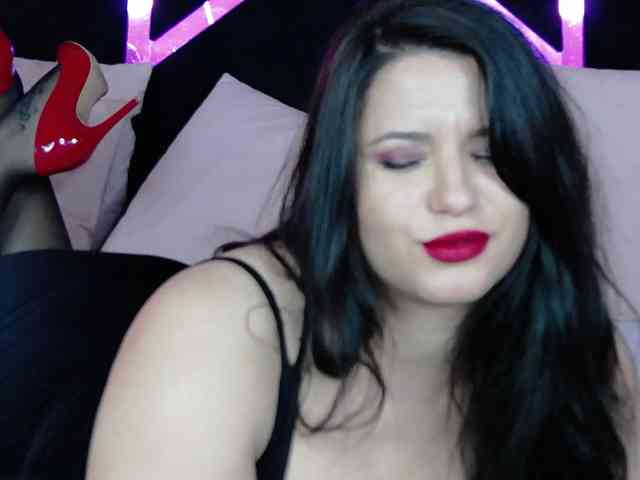 EssenaMonroe webcam