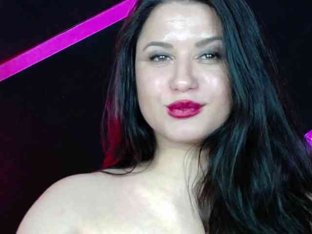 EssenaMonroe EssenaMonroe