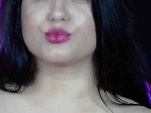 EssenaMonroe webcam