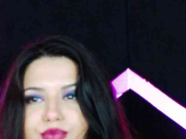 EssenaMonroe webcam