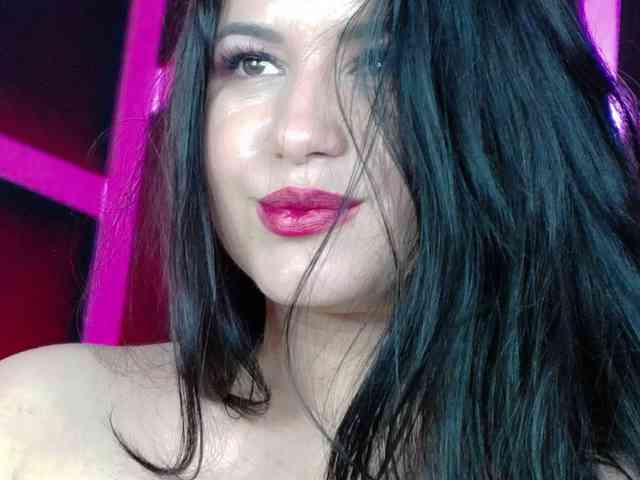 EssenaMonroe webcam