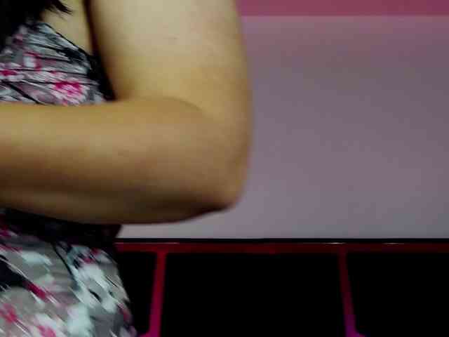 EssenaMonroe webcam
