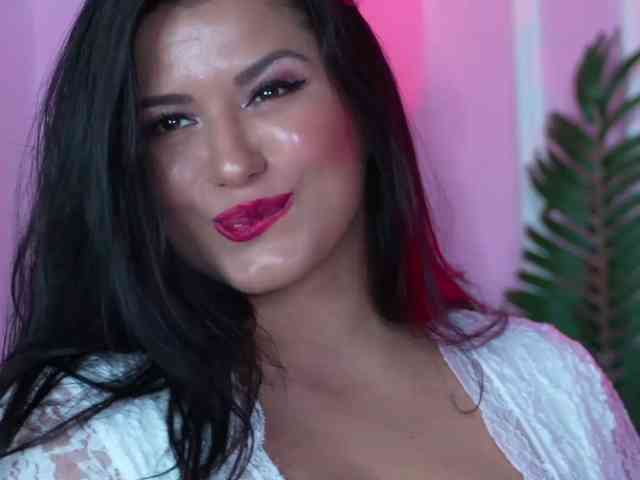 EssenaMonroe webcam