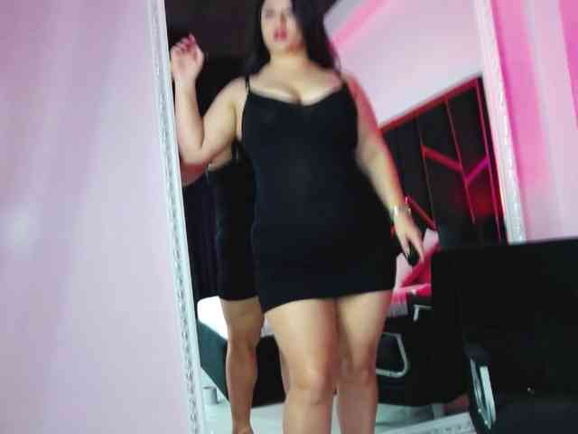 EssenaMonroe webcam