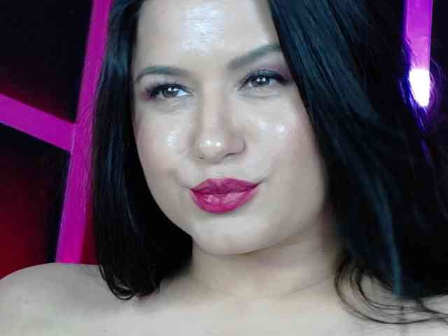 EssenaMonroe webcam