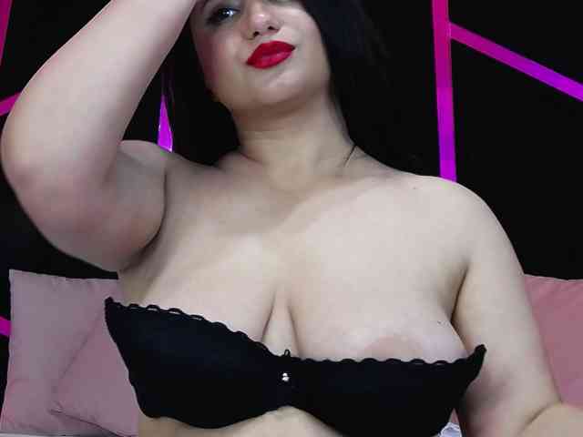 EssenaMonroe webcam
