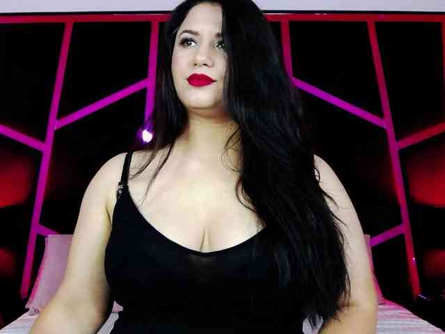 EssenaMonroe webcam