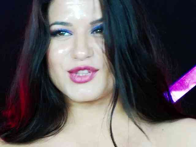 EssenaMonroe webcam
