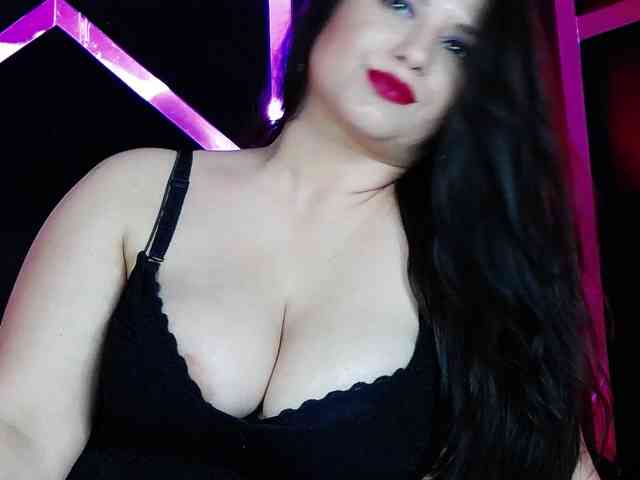EssenaMonroe webcam