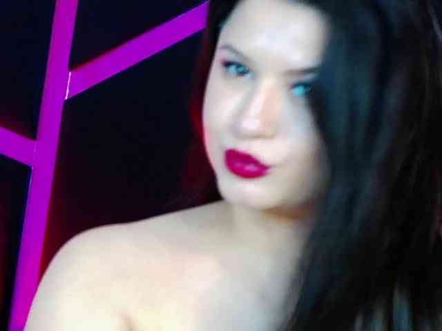EssenaMonroe webcam