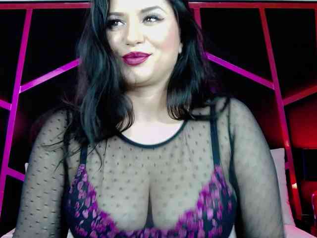 EssenaMonroe webcam