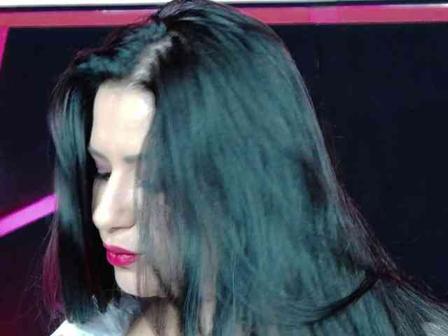 EssenaMonroe webcam