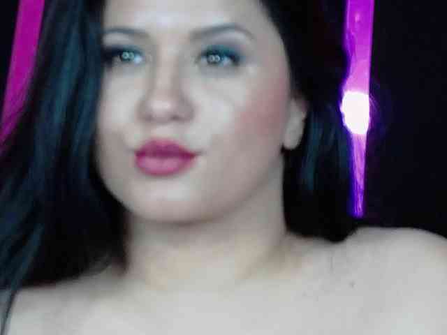 EssenaMonroe webcam
