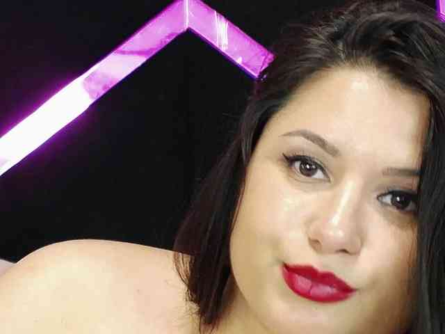 EssenaMonroe webcam