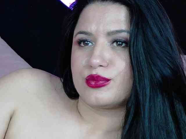 EssenaMonroe EssenaMonroe