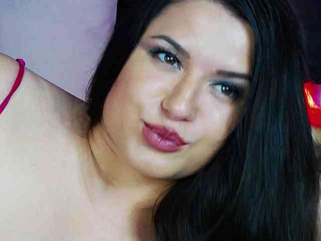 EssenaMonroe webcam