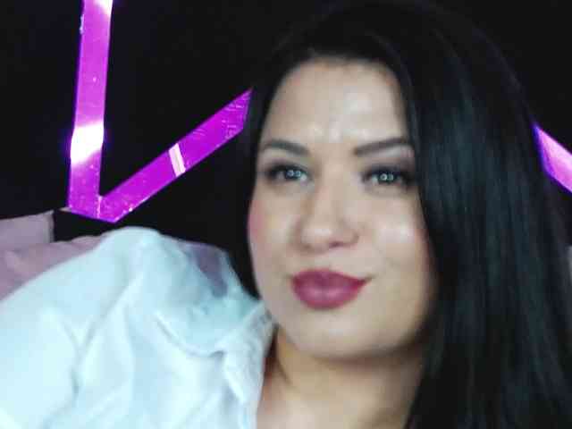 EssenaMonroe webcam