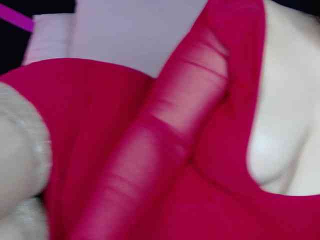EssenaMonroe webcam