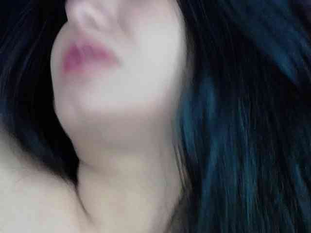EssenaMonroe webcam