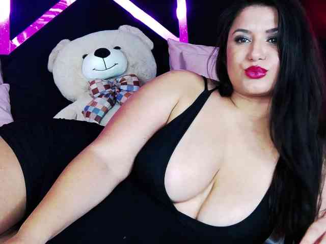 EssenaMonroe EssenaMonroe