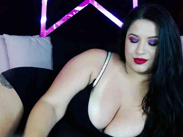 EssenaMonroe webcam