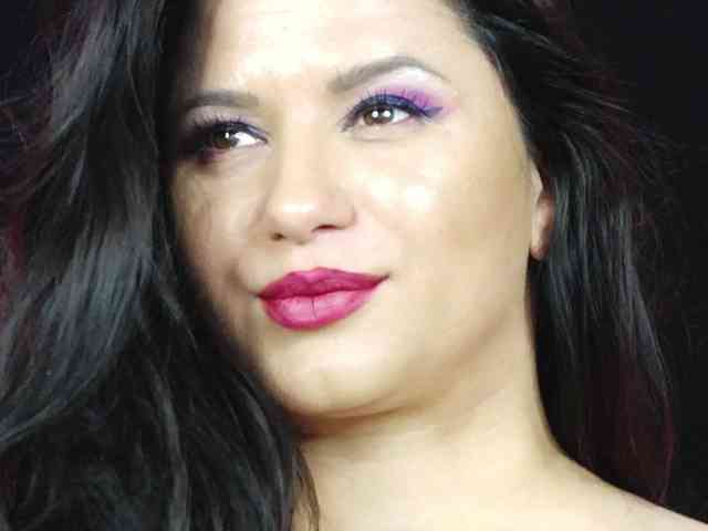 EssenaMonroe webcam