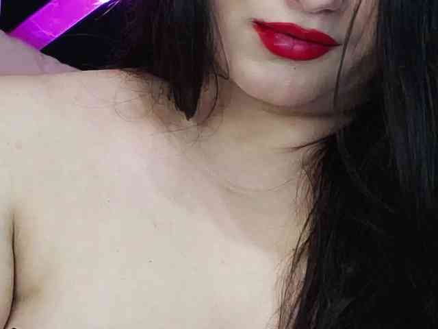 EssenaMonroe webcam