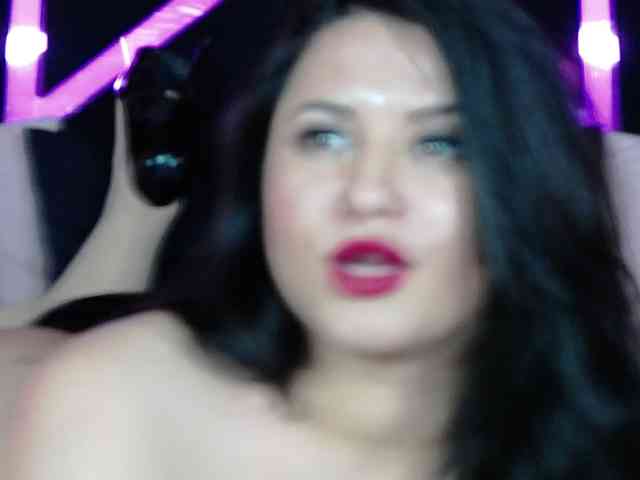 EssenaMonroe webcam