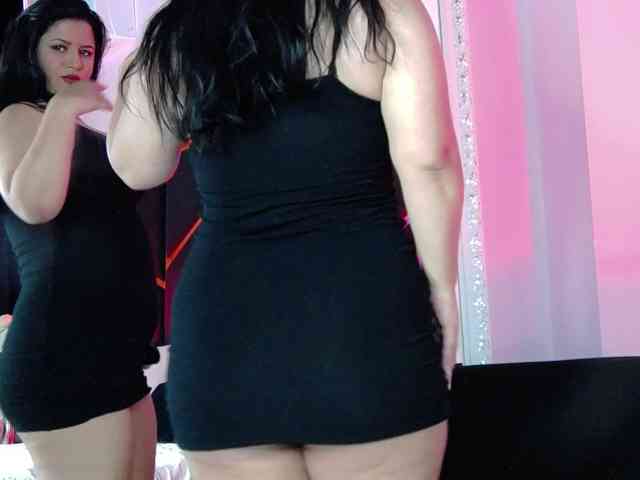 EssenaMonroe webcam
