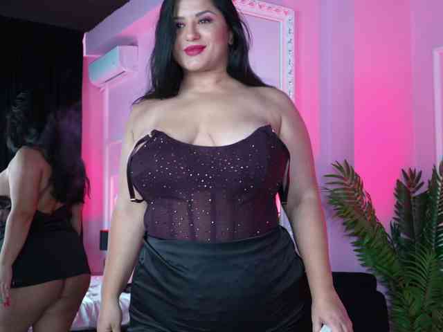 EssenaMonroe webcam