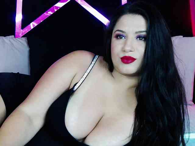 EssenaMonroe webcam