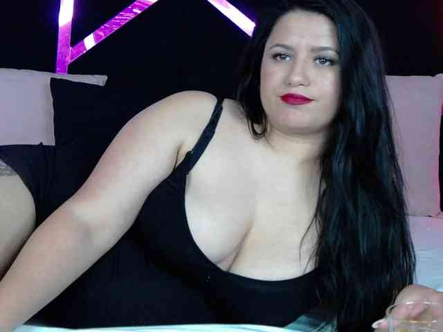 EssenaMonroe webcam