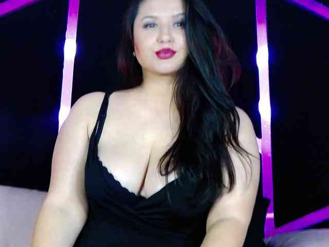 EssenaMonroe webcam