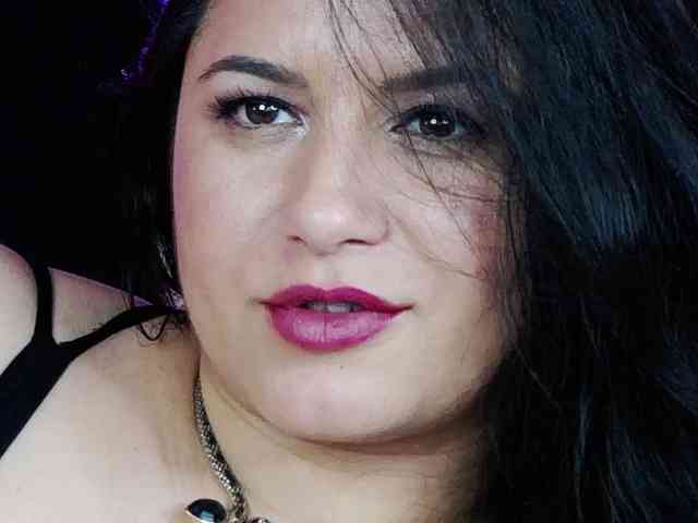 EssenaMonroe webcam