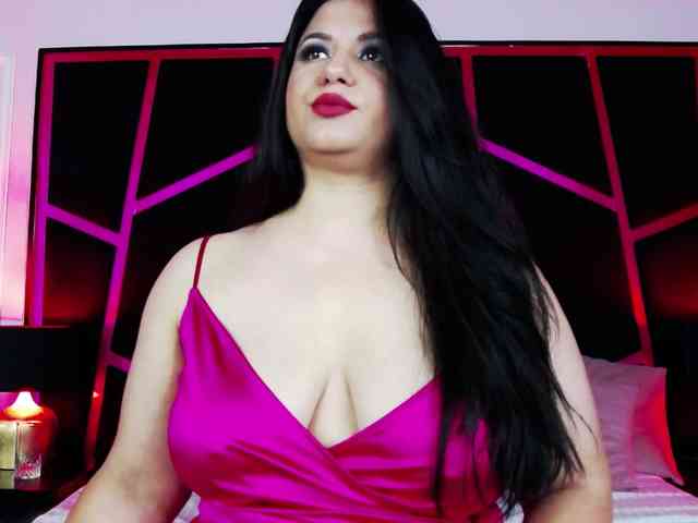 EssenaMonroe webcam