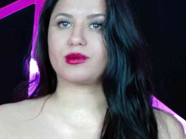 EssenaMonroe webcam