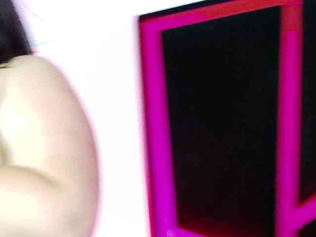 EssenaMonroe webcam