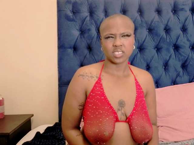 QueenKarmaX live cam on BongaCams