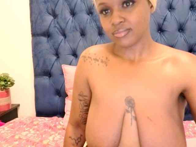 QueenKarmaX webcam