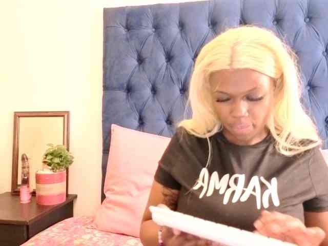 QueenKarmaX webcam
