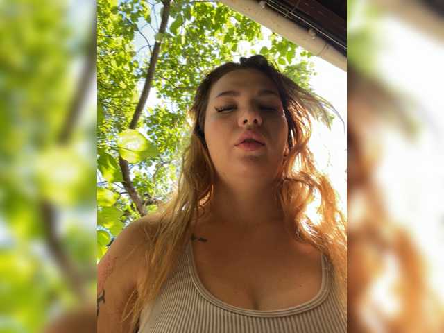 RosariaFrankland live cam on BongaCams