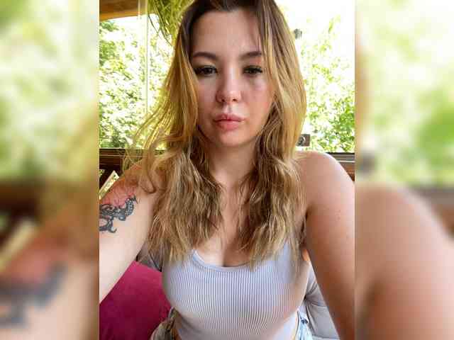 Mia_sweet webcam