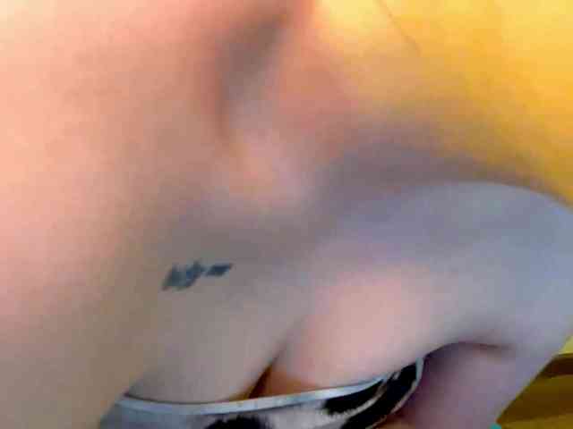 RosariaFrankland webcam