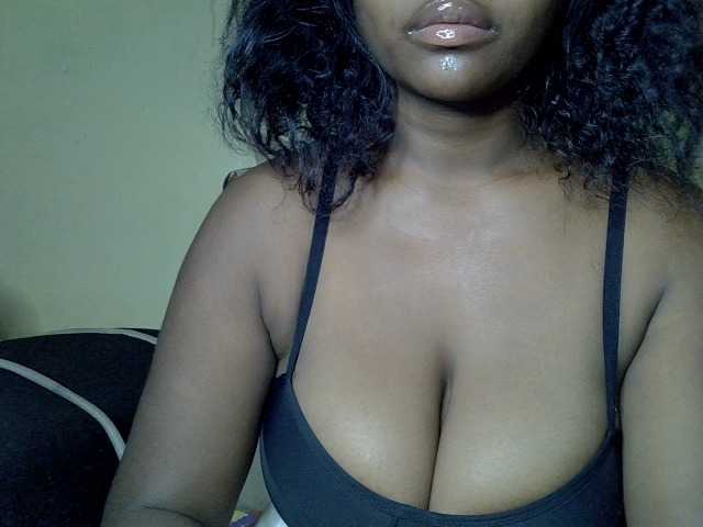 Nohemiaa live cam on BongaCams